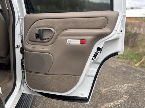 Used 1997 Chevrolet Tahoe 4WD w/ Preferred Equipment Group 3 image 15