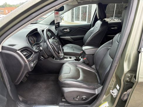 Used 2020 Jeep Cherokee Limited AWD/4WD image 18