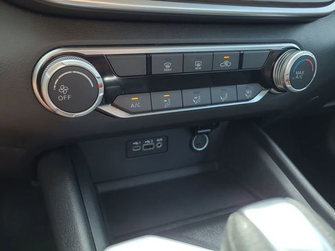 Certified 2025 Nissan Altima 2.5 SV FWD image 22