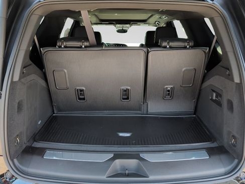 Used 2023 Cadillac Escalade Premium Luxury AWD/4WD image 38