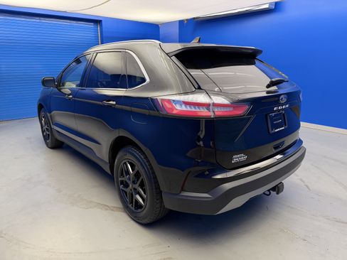 Used 2024 Ford Edge SEL w/ Convenience Package AWD/4WD image 5