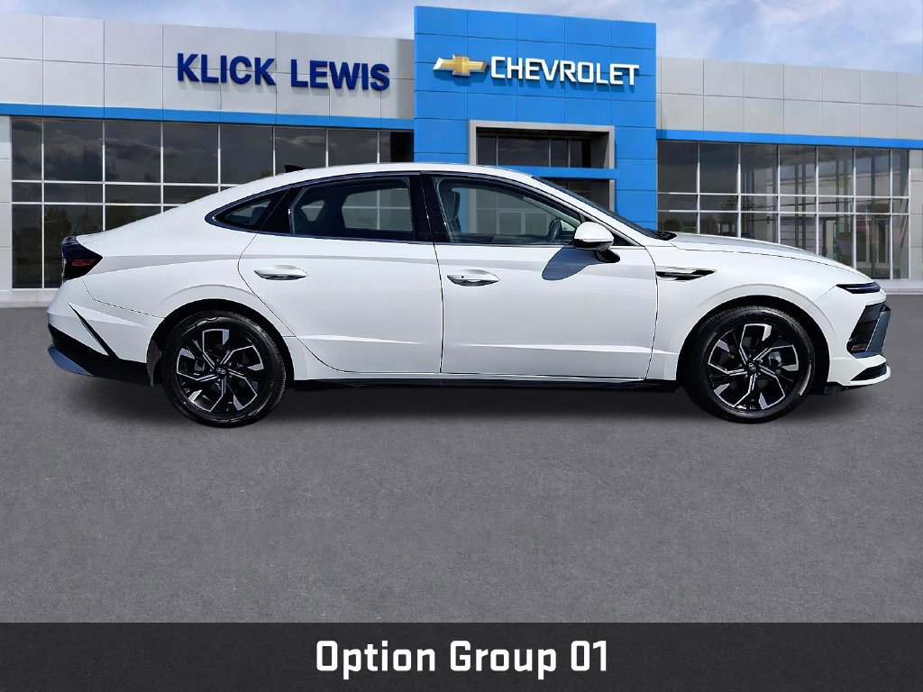 Used 2025 Hyundai Sonata SEL FWD image 9