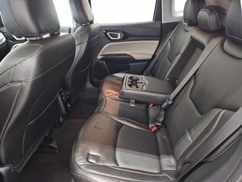 Used 2022 Jeep Compass Limited image 19