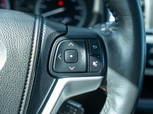 Used 2015 Toyota Highlander Limited AWD/4WD image 14
