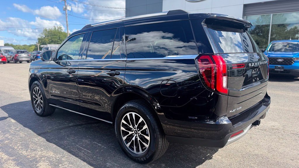 Used 2025 Ford Expedition Platinum AWD/4WD image 5
