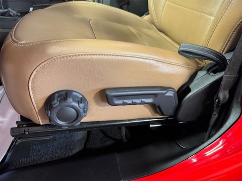 Used 2023 Jeep Wrangler Unlimited Sahara w/ Cold Weather Group image 13