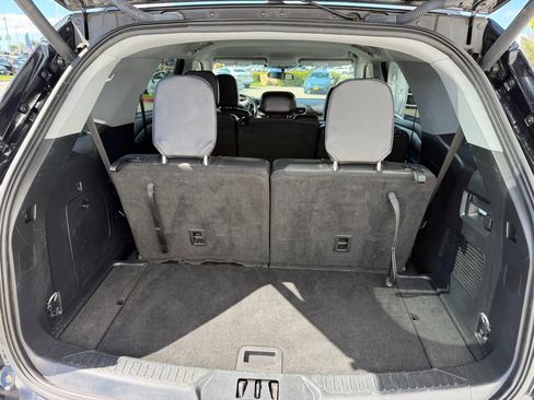 Used 2023 Ford Explorer XLT w/ Equipment Group 202A RWD image 29
