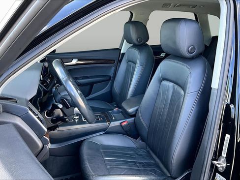 Used 2018 Audi Q5 2.0T Premium Plus w/ Premium Plus Package AWD/4WD image 9