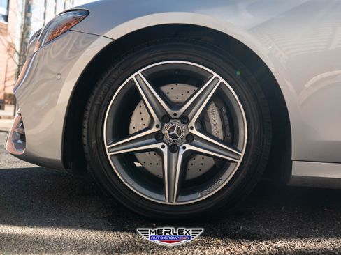 Used 2017 Mercedes-Benz E 300 image 9