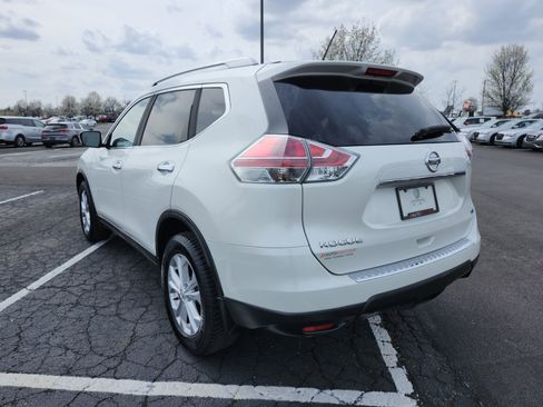Used 2016 Nissan Rogue SV image 14