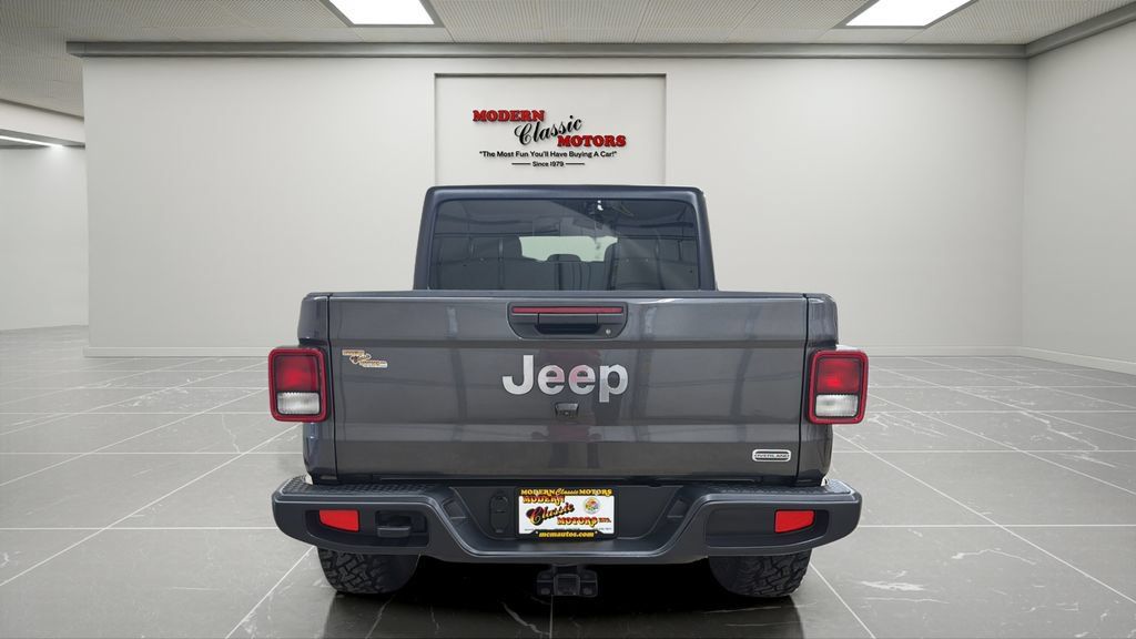 Used 2023 Jeep Gladiator Overland w/ Cold Weather Group AWD/4WD image 4