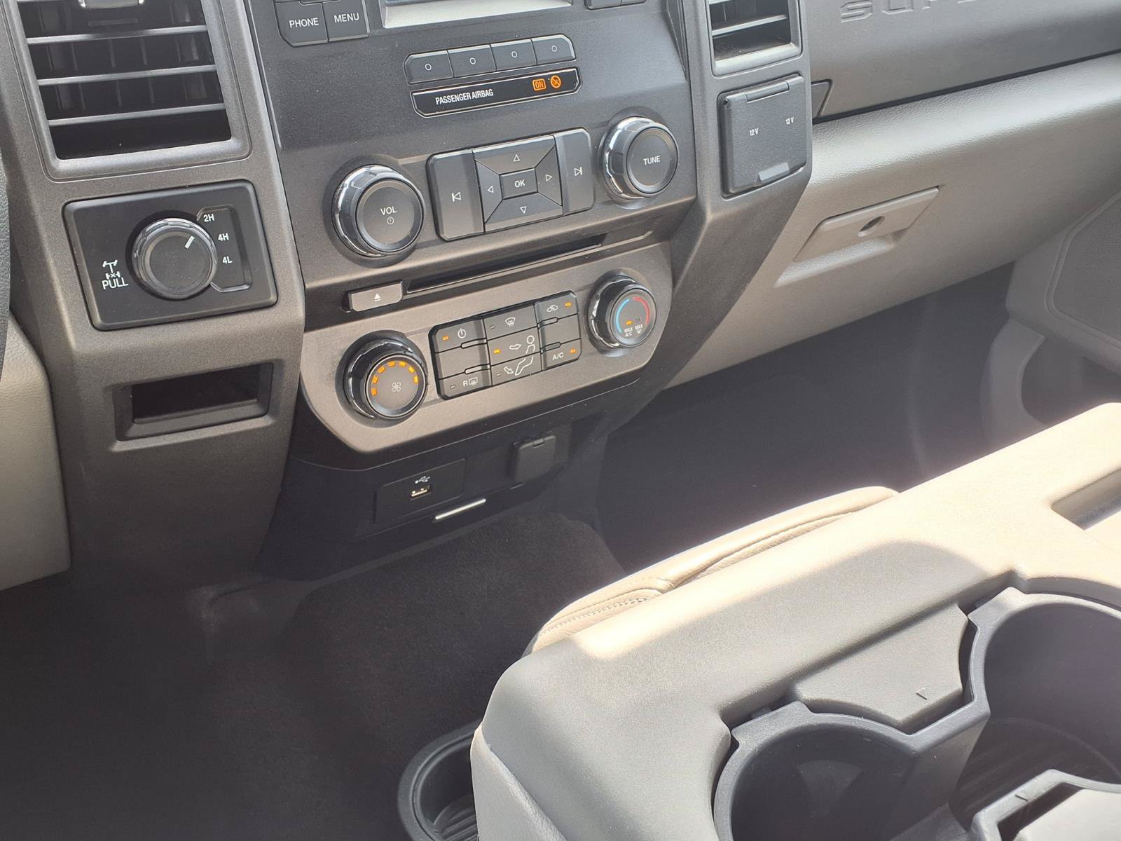 Used 2017 Ford F350 XL w/ STX Appearance Package AWD/4WD image 25