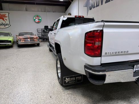 Used 2018 Chevrolet Silverado 3500 LTZ w/ Duramax Plus Package image 9