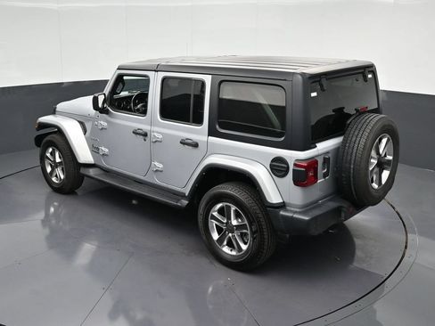 Used 2022 Jeep Wrangler Unlimited Sahara w/ LED Lighting Group AWD/4WD image 20