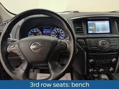 Used 2014 Nissan Pathfinder SV image 24