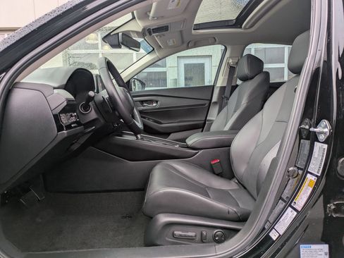 Used 2024 Honda Accord Touring image 17