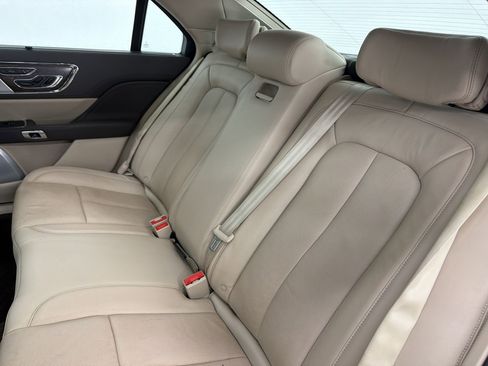 Used 2017 Lincoln Continental Reserve w/ Luxury Package FWD image 25