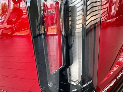 Certified 2024 Cadillac Escalade ESV Sport Platinum w/ Heavy-Duty Trailer Package AWD/4WD image 33
