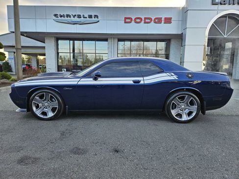 Used 2013 Dodge Challenger R/T image 2