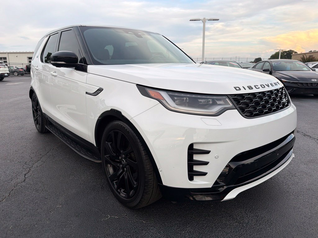 Used 2024 Land Rover Discovery Dynamic SE AWD/4WD image 7