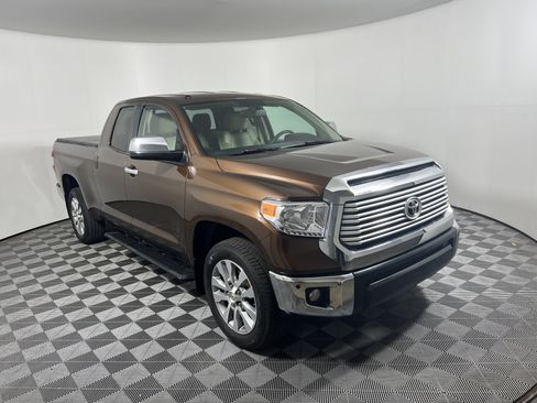 Used 2014 Toyota Tundra Limited w/ Limited Premium Package RWD image 7