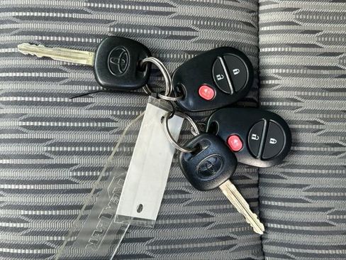 Used 2015 Toyota Tundra SR5 w/ TRD Off Road Package image 29