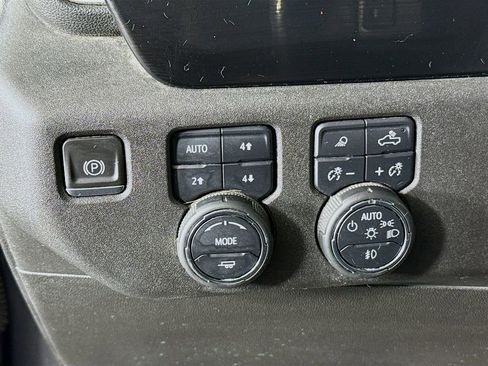 Used 2022 Chevrolet Silverado 1500 RST image 10