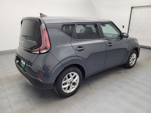 Used 2025 Kia Soul LX FWD image 10