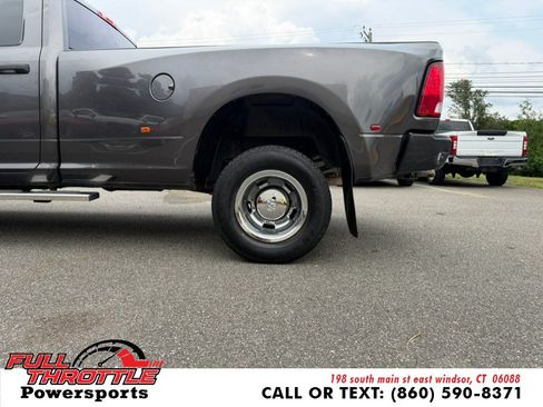 Used 2018 RAM 3500 Tradesman w/ Chrome Appearance Group AWD/4WD image 25