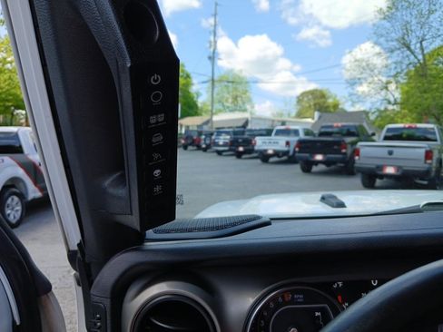 Used 2019 Jeep Wrangler Unlimited Sport S image 19