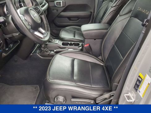Used 2023 Jeep Wrangler Unlimited Sahara w/ Cold Weather Group AWD/4WD image 17
