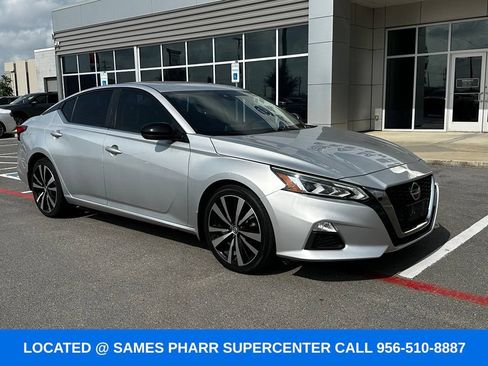Used 2020 Nissan Altima 2.5 SR w/ Premium Package FWD image 3