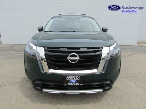 Used 2025 Nissan Pathfinder Platinum w/ Cargo Package AWD/4WD image 3