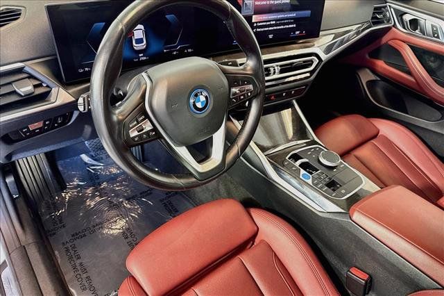 Used 2023 BMW i4 eDrive40 RWD image 9