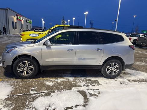 Used 2015 Chevrolet Traverse LT image 3