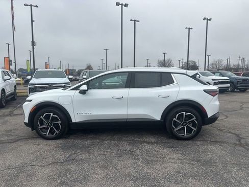 New 2026 Chevrolet Equinox EV LT image 6