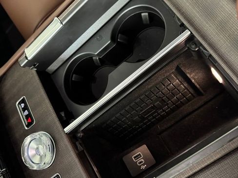 New 2025 Lincoln Navigator L Reserve image 37