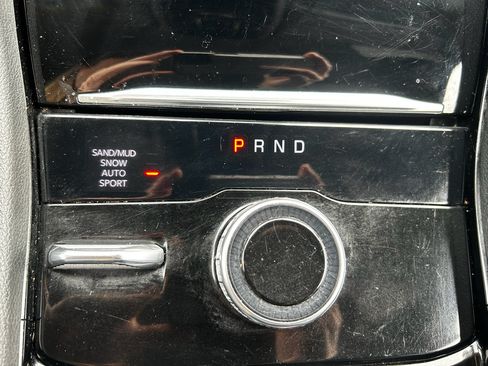 Used 2022 Jeep Grand Cherokee Limited AWD/4WD image 17