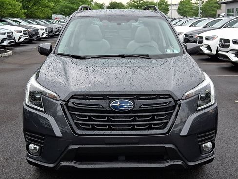 Used 2023 Subaru Forester Premium AWD/4WD image 2