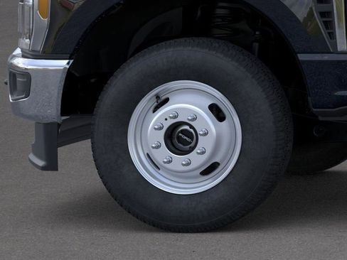 New 2026 Ford F350 XL w/ XL Chrome Package image 22