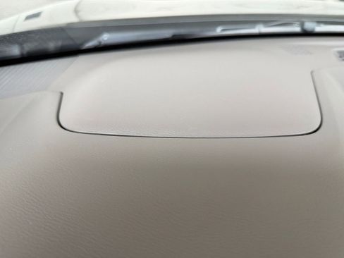 Used 2025 Nissan Rogue SV image 36