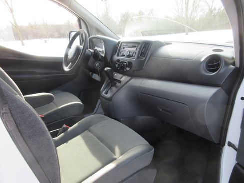 Used 2017 Chevrolet City Express LS image 28