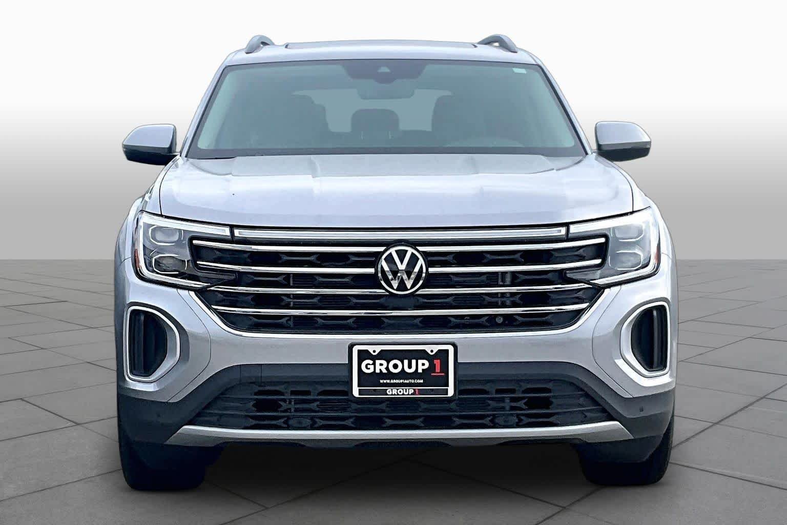 New 2026 Volkswagen Atlas SE FWD image 3