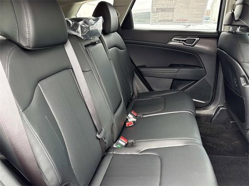 New 2026 Kia Sportage EX image 17