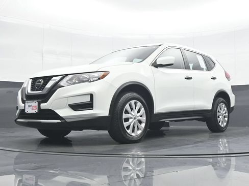 Used 2019 Nissan Rogue S AWD/4WD image 25