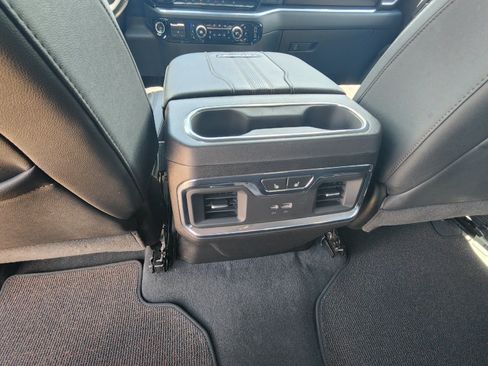 Used 2025 Chevrolet Silverado 2500 High Country w/ Technology Package AWD/4WD image 12