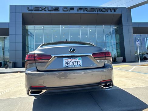 Used 2023 Lexus LS 500 w/ Interior Upgrade Package RWD image 10
