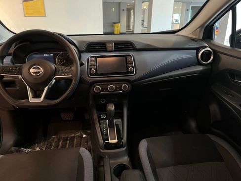 Used 2025 Nissan Versa SV FWD image 34