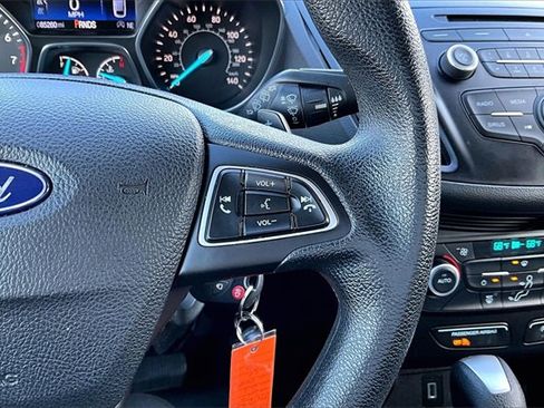 Used 2017 Ford Escape SE image 11