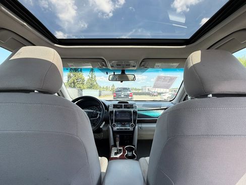 Used 2013 Toyota Camry XLE image 23